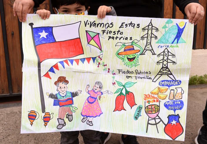 TRANSELEC Y FUNDACIÓN NIÑOS PRIMERO PREMIÓ CONCURSO DE DIBUJOS DIECIOCHEROS  EN CERRO NAVIA - Transelec